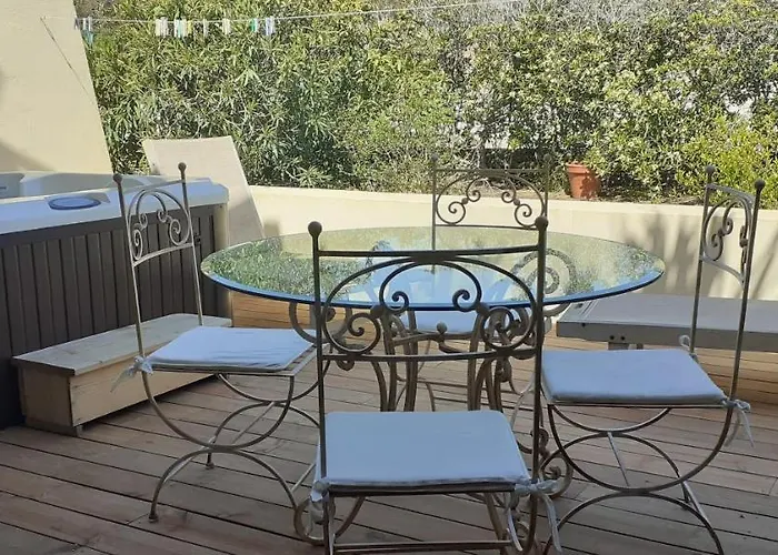 T2 Renove 100m Avec Privatif Entre Calvi Et Ile Rousse Apartament Lumio (Corsica)